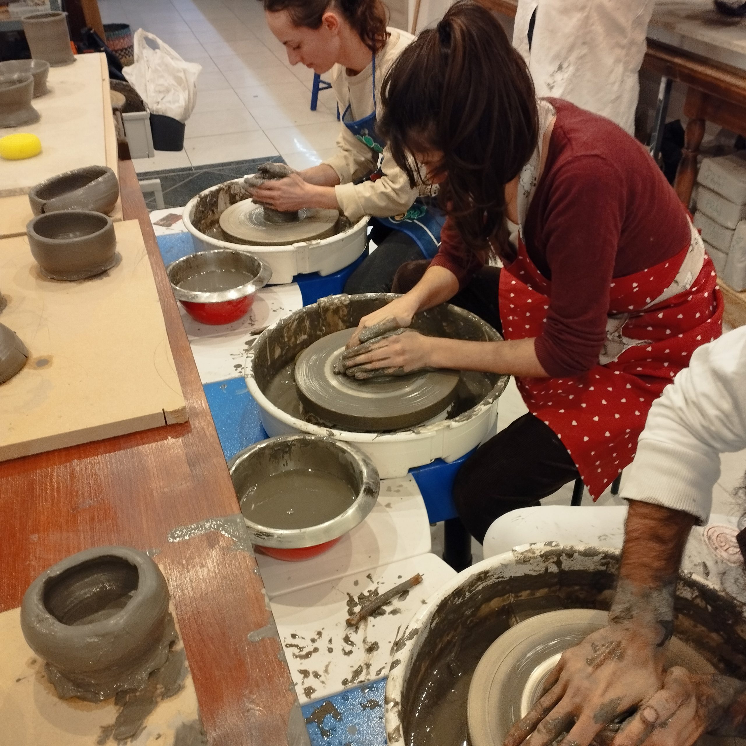 groupe max 8 personnes] Anniversaire enfants atelier poterie - Wirikuta  Poterie Grenoble